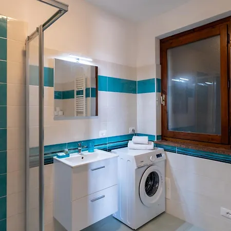 Apartament Guesthost - Cozy Flat With Garden And Parking *